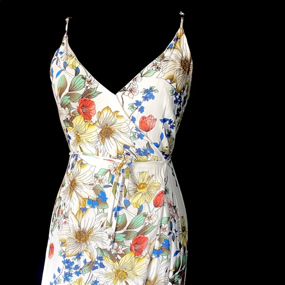 Miss Me Dresses & Skirts - Miss Me Floral Wrap Dress